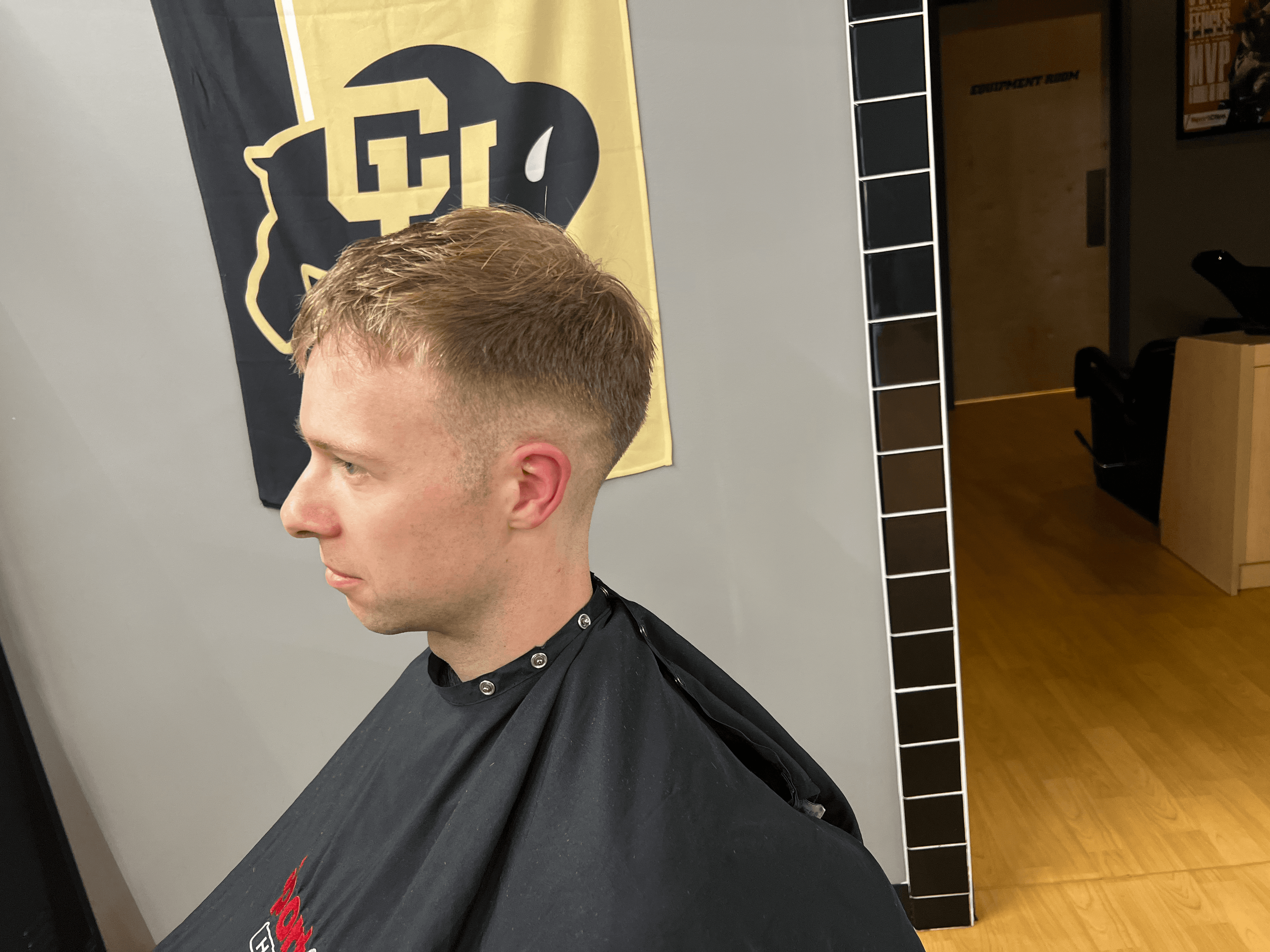 Short Textured Crop with Taper hairstyle